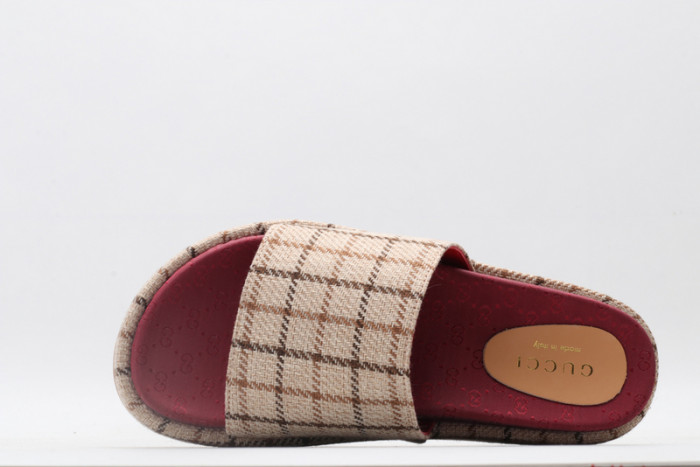 GUI SANDAL