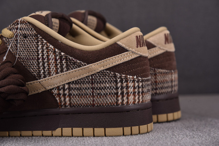Stussy x SB Dunk Low Pro "Cherry"304292-223