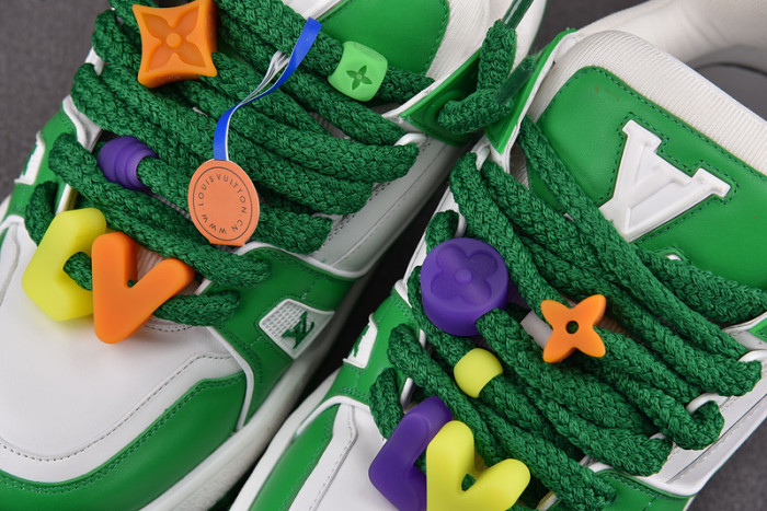 L0VT SNEAKER