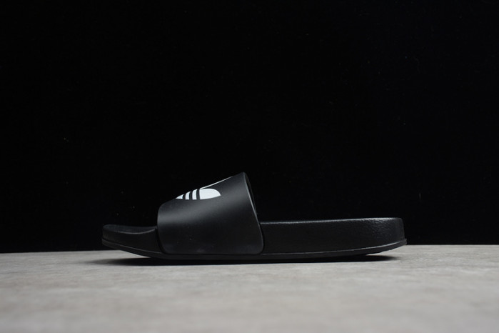 ADILETTE PRIDE SLIPPER H903P179