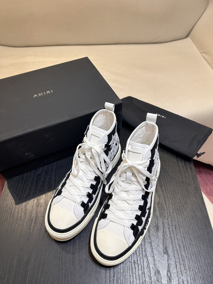 AM1R1 SNEAKER