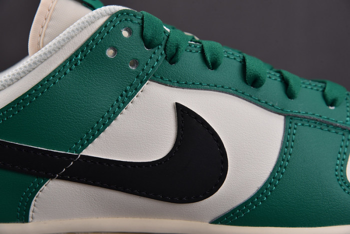 Dunk Low SE “Lottery” DR9654-100