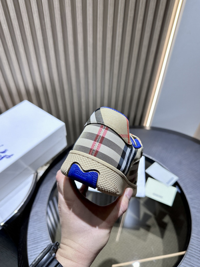 BUB sneaker