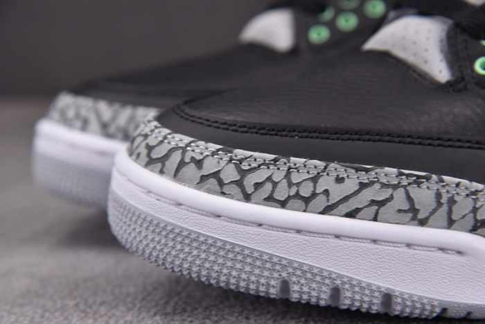 Air Jordan 3 “Green Glow” CT8532-031