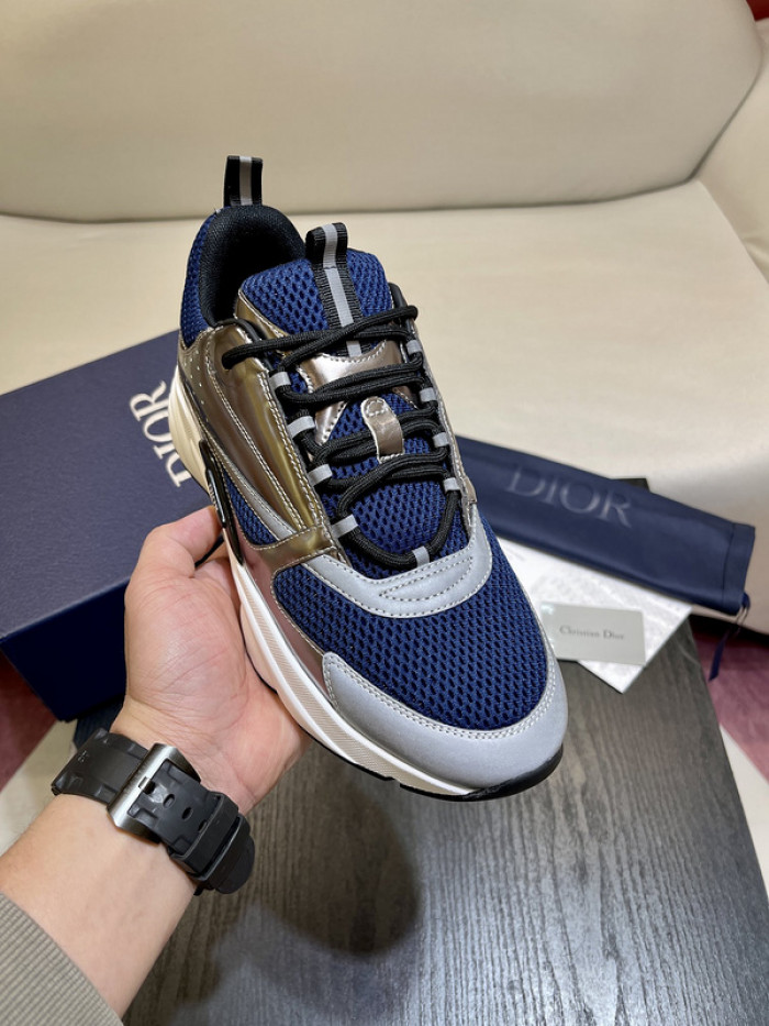 D10R SNEAKER