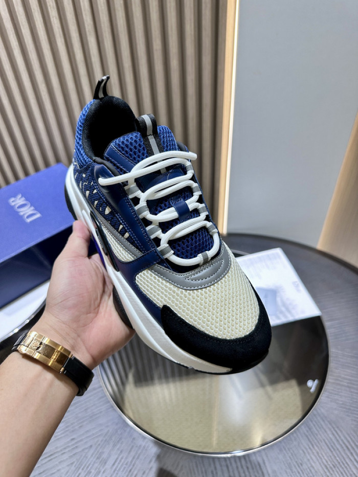 D10R SNEAKER