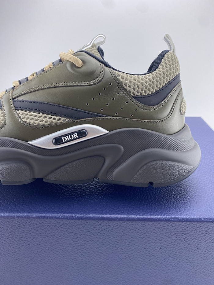 D10R SNEAKER