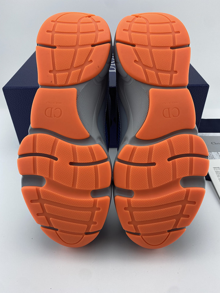 D10R SNEAKER