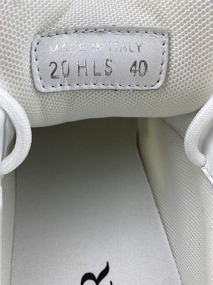 D10R SNEAKER