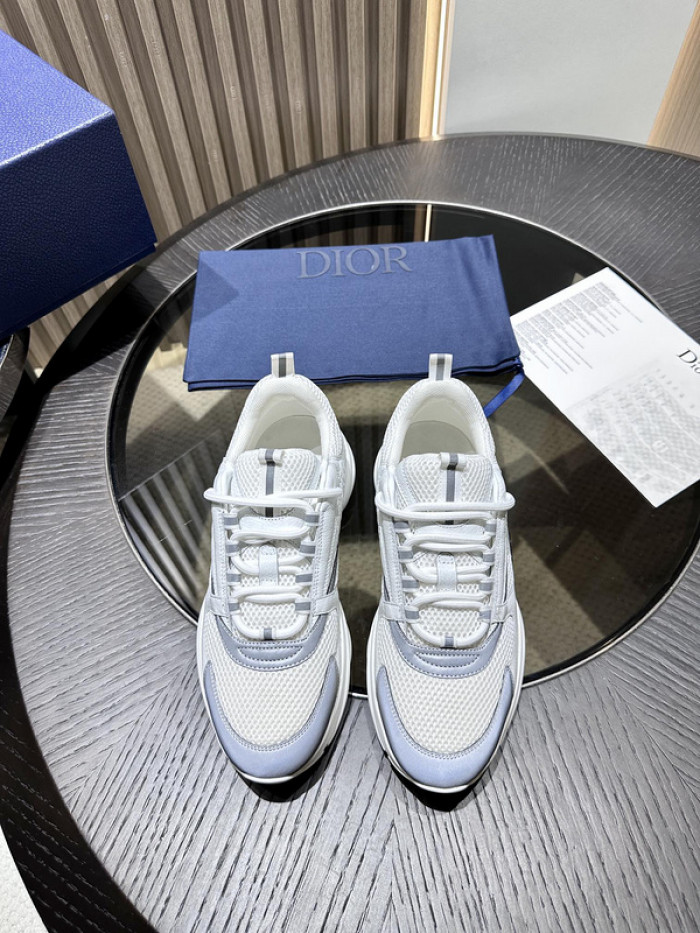 D10R SNEAKER