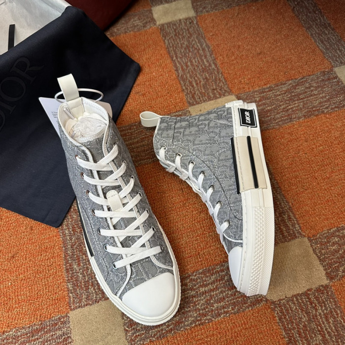 D10R SNEAKER