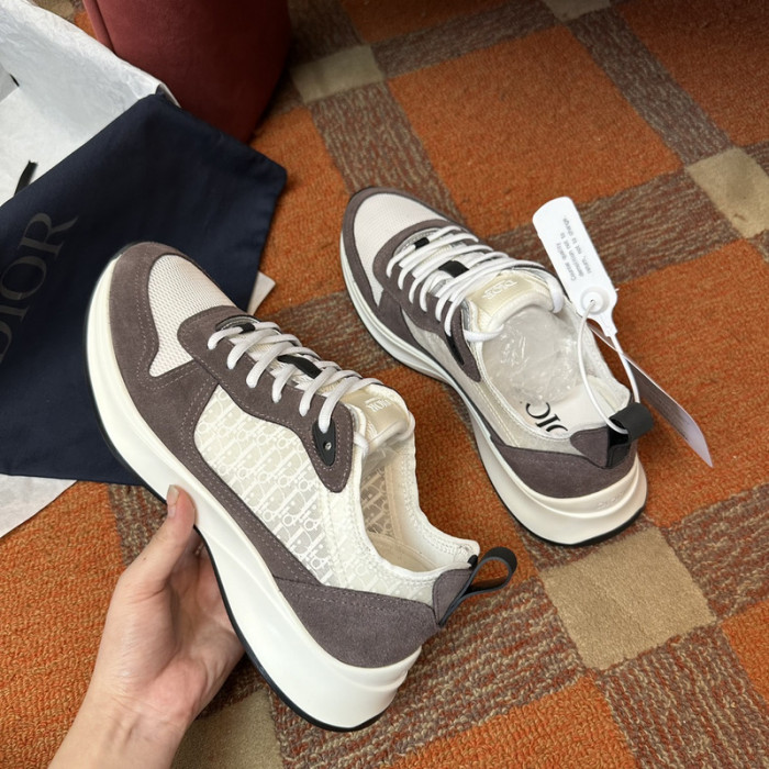 D10R B25 SNEAKER