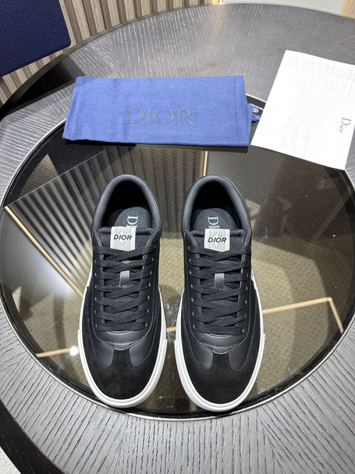 D10R SNEAKER