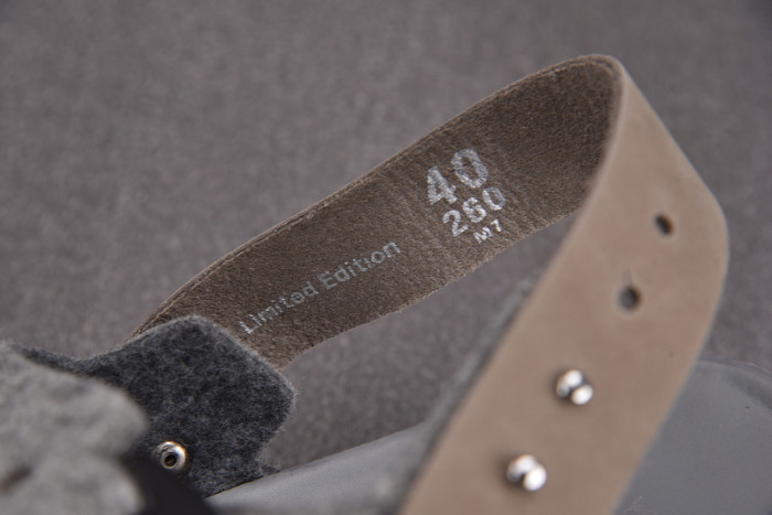 d10r sandal