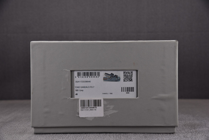 d10r sandal