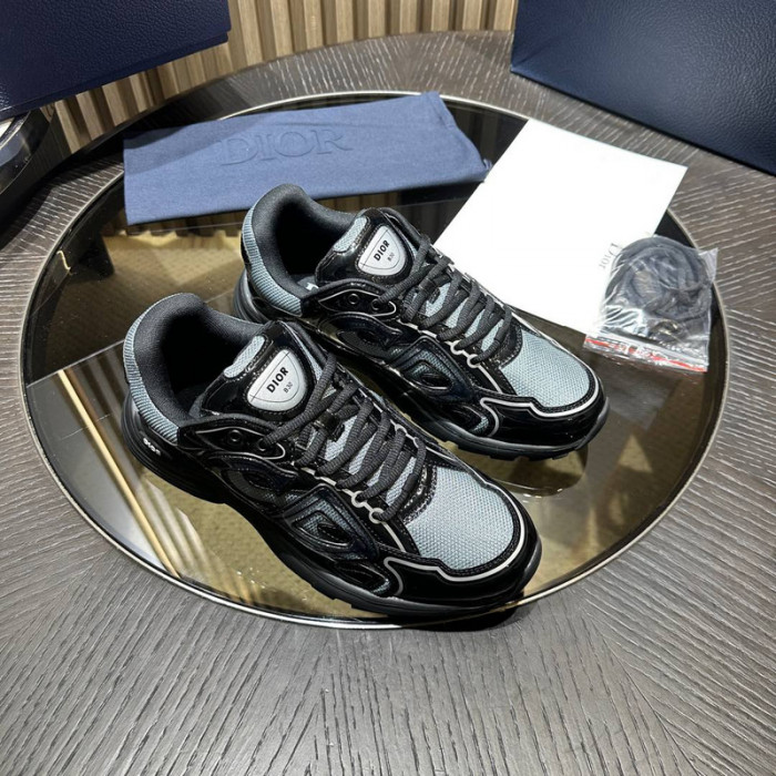 D10R SNEAKER