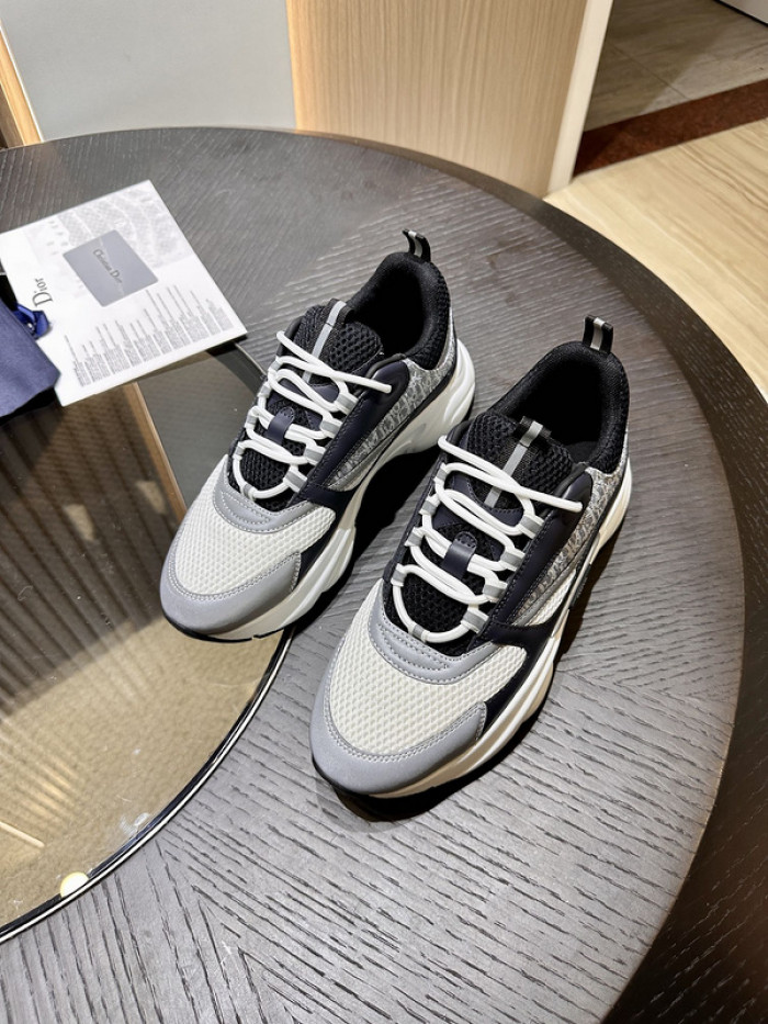 D10R SNEAKER