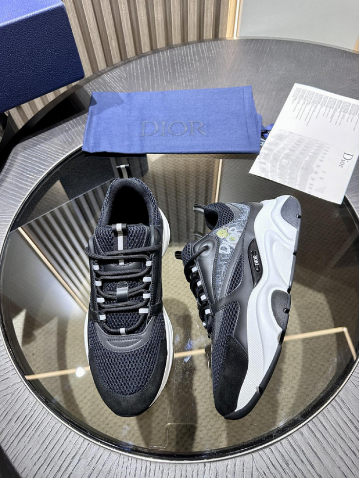 D10R SNEAKER
