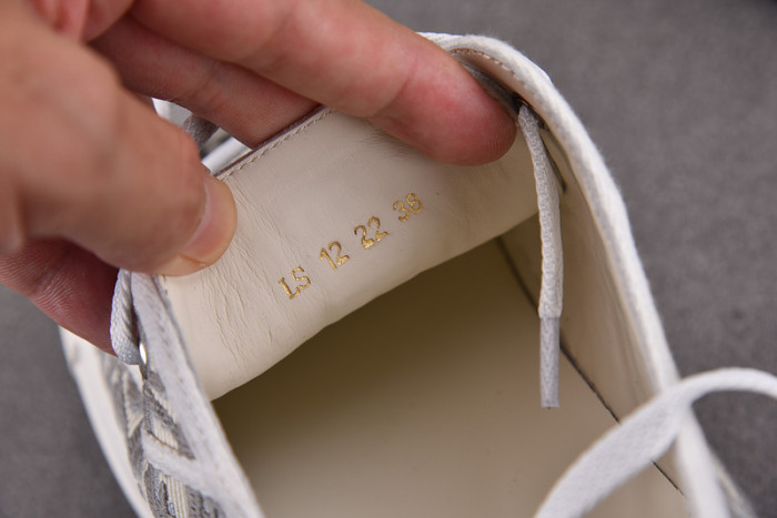 D10R SNEAKER