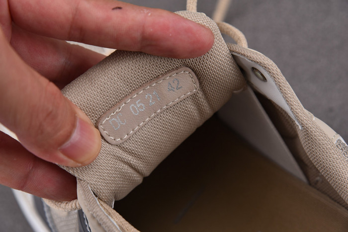 D10R SNEAKER