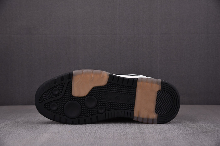 OFW SNEAKER