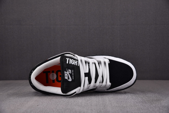 TIGHTBOOTH x NK Dunk SB Low FD2629-100