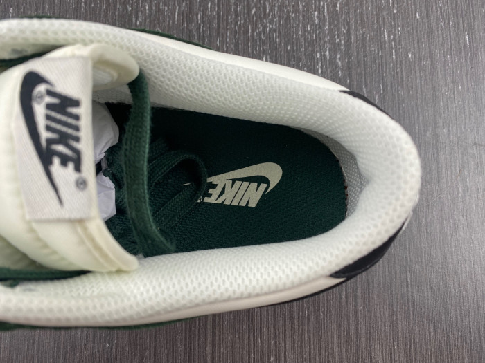 Nike Dunk Low WMNS Green Snake FQ8893-397