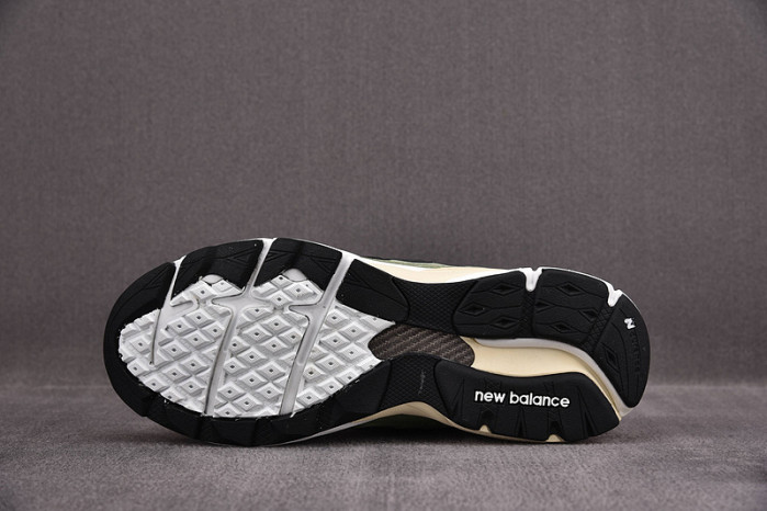 NEW BALAN& SNEKAER