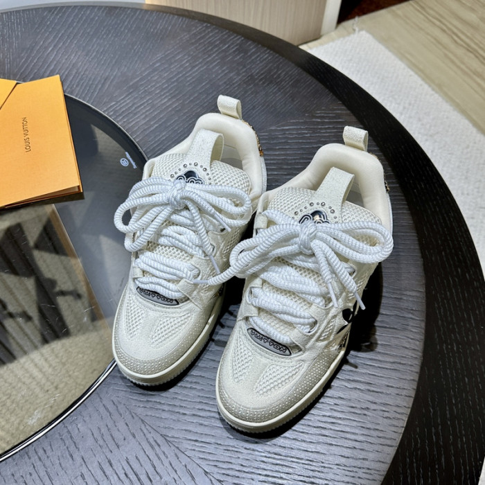 L0VT SNEAKER