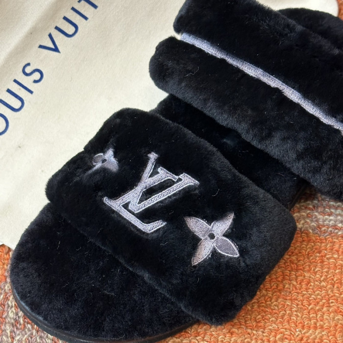 L0VT SANDAL