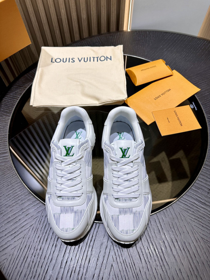 L0VT SNEAKER