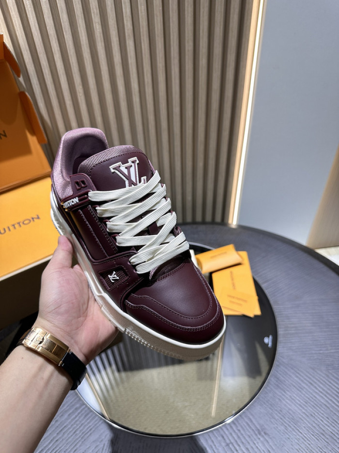 L0VT SNEAKER
