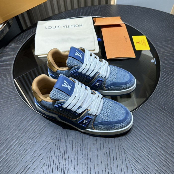 L0VT SNEAKER