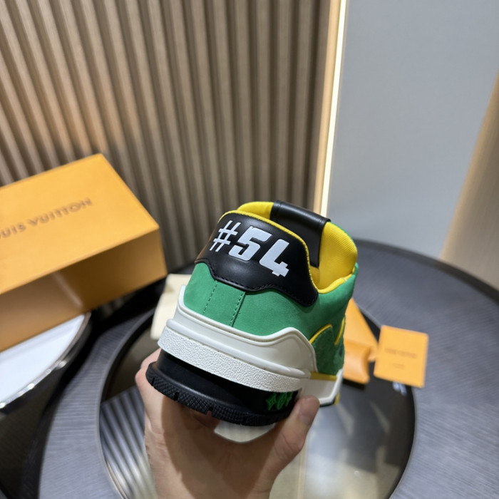 L0VT SNEAKER