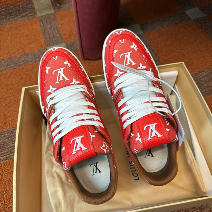 L0VT SNEAKER