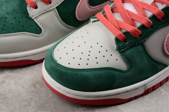 Nike Dunk Low SE All Petals United Fir Green (Women