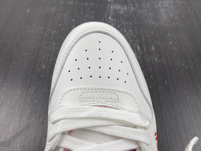 OFW SNEAKER