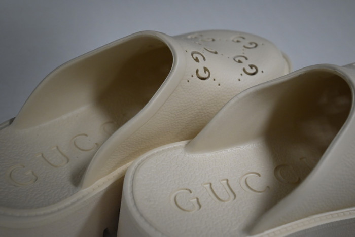GUI SANDAL